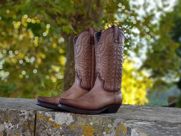 Vintage Men's Cowboy Boots in Distressed Brown