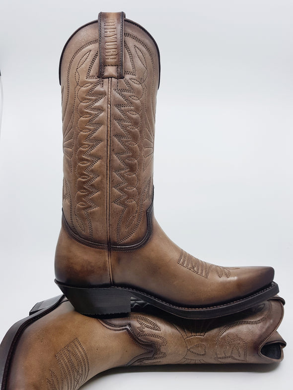 Cowboy boots for women and men in Aged Brown leather and ecological