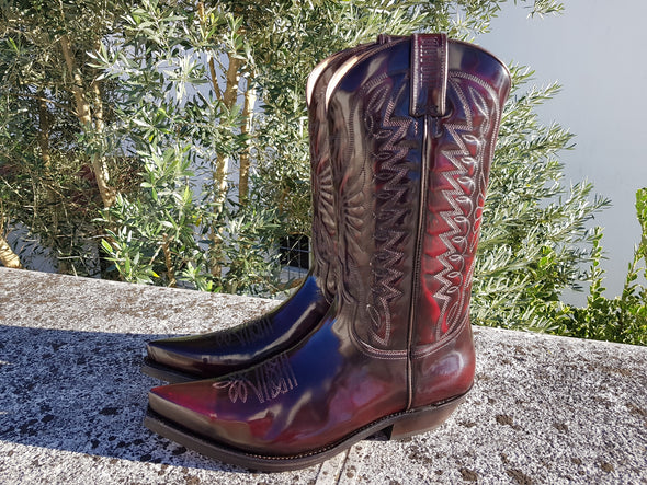 Men's Cowboy Boots in leather with shiny dark red patent leather