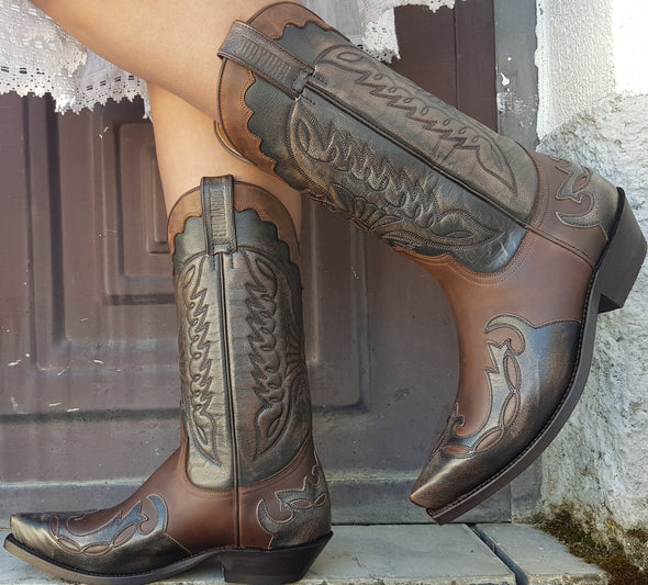 Women's Cowboy Boots in Brown and Gray Leather Shiny Silver