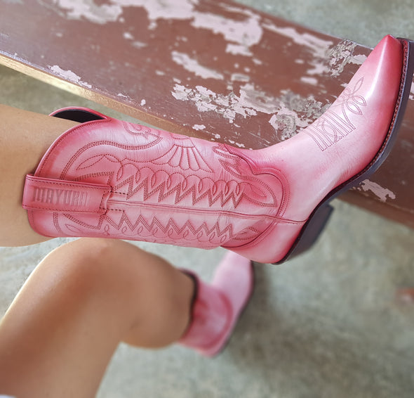 Women's pink cowboy boots with very feminine leather barbie